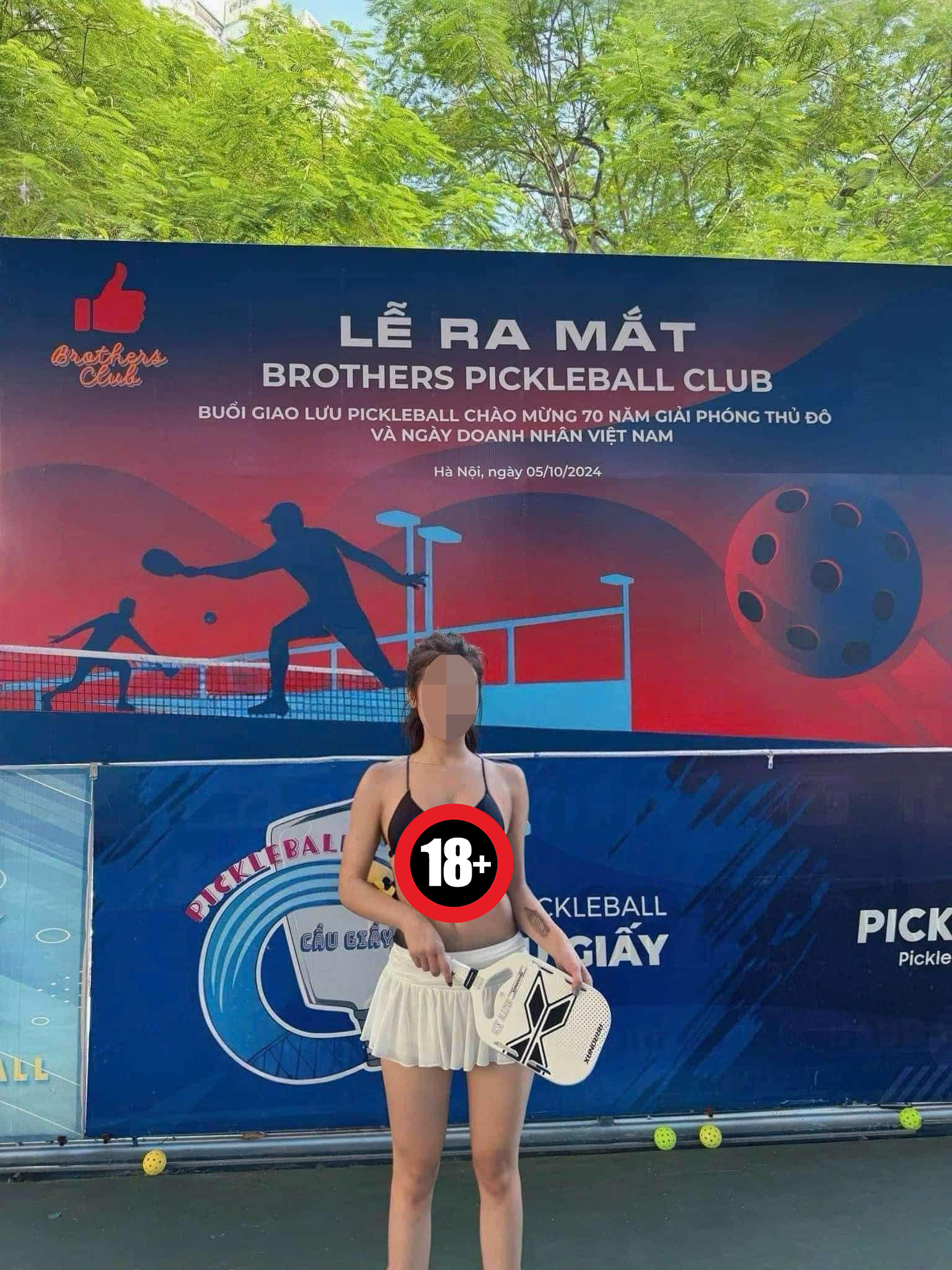 A hot girl appears with sexy outfit to promote Pickleball