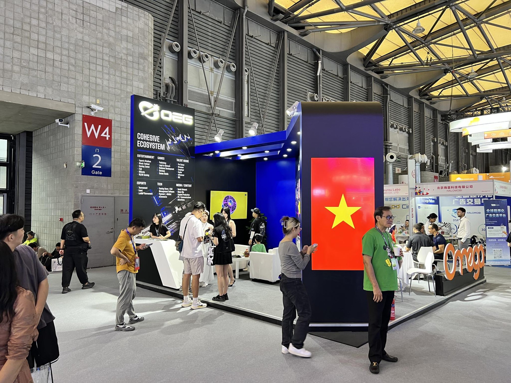 OEG - What does Vietnamese eSports bring to the largest technology exhibition in Asia ChinaJoy 2024? - Photo 1.