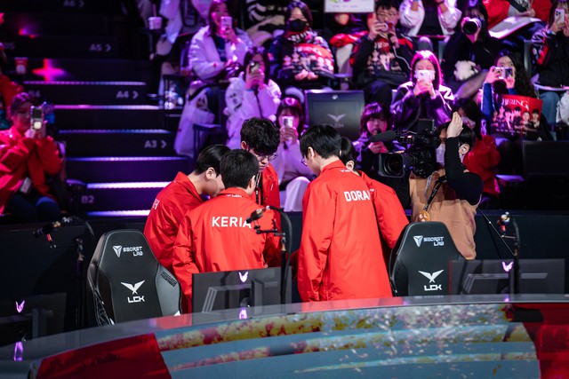 Possessing the greatest League of Legends team, T1 also faces heavy losses- Photo 1.