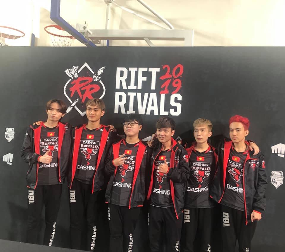 However, the VCS teams also have to make efforts because now their opponents are very fierce competition and will be able to eliminate each other from regional qualifying tournaments, not the need for MSI or Worlds