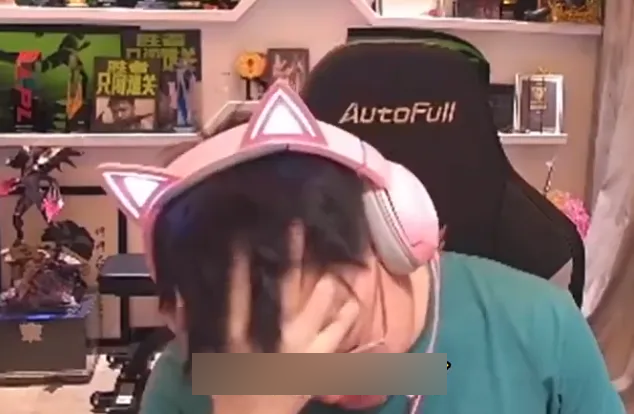 Uzi lamented the livestream status