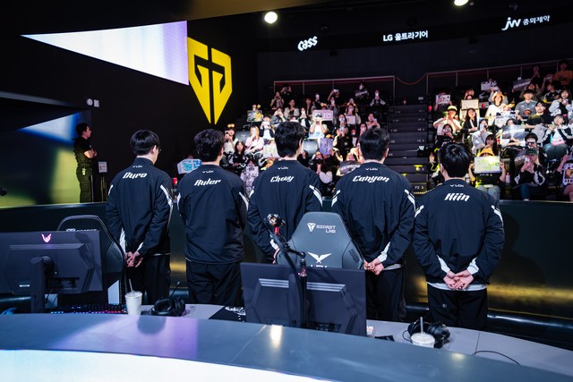 T1 failed because of two names- Photo 1.