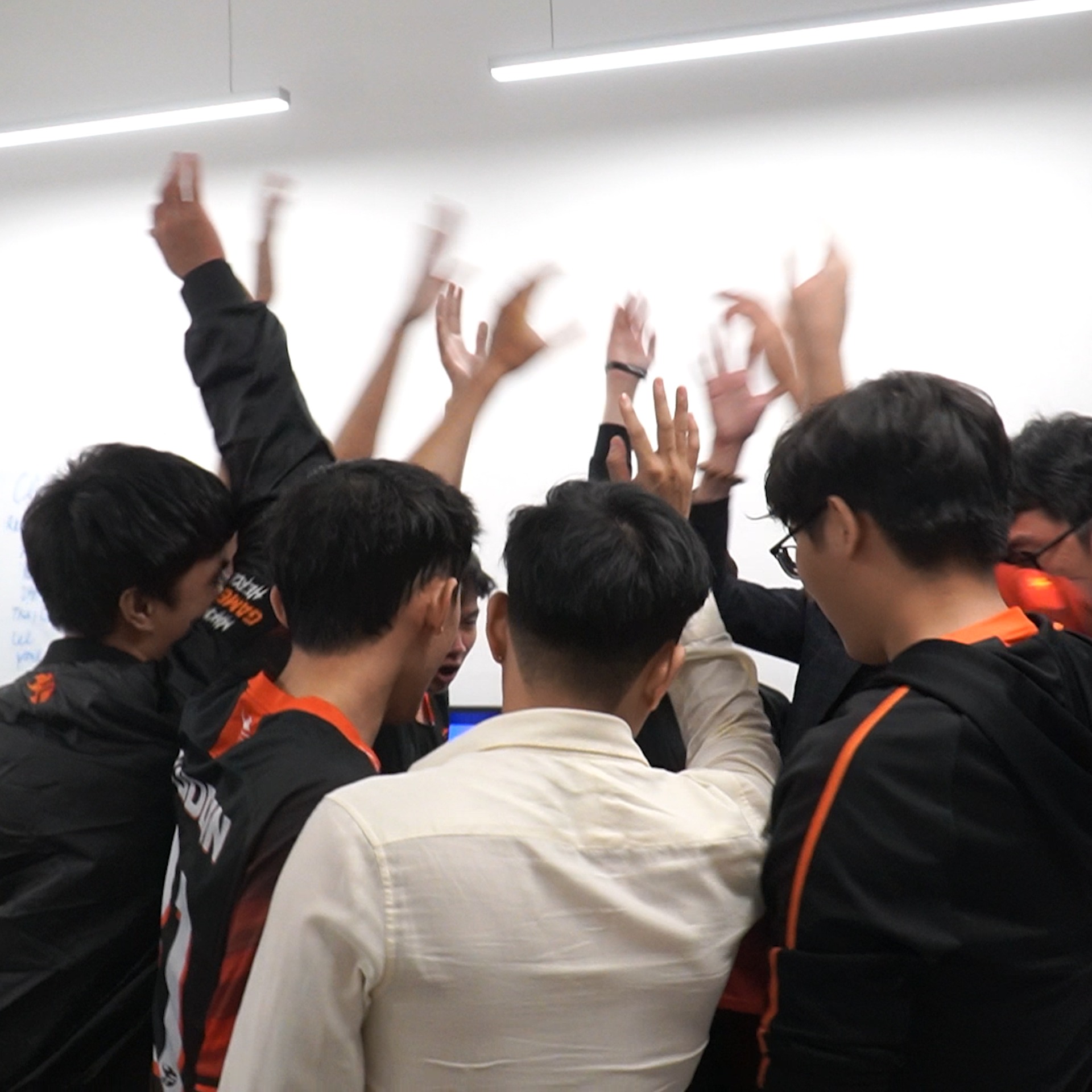 Team Flash publicly always salary for the players in their recruitment posts