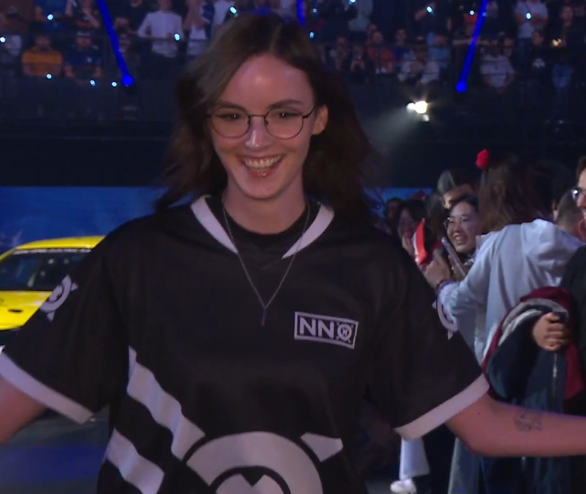 Elastic - Beauty appeared in the showmatch opening Redbull League between T1 - NNO