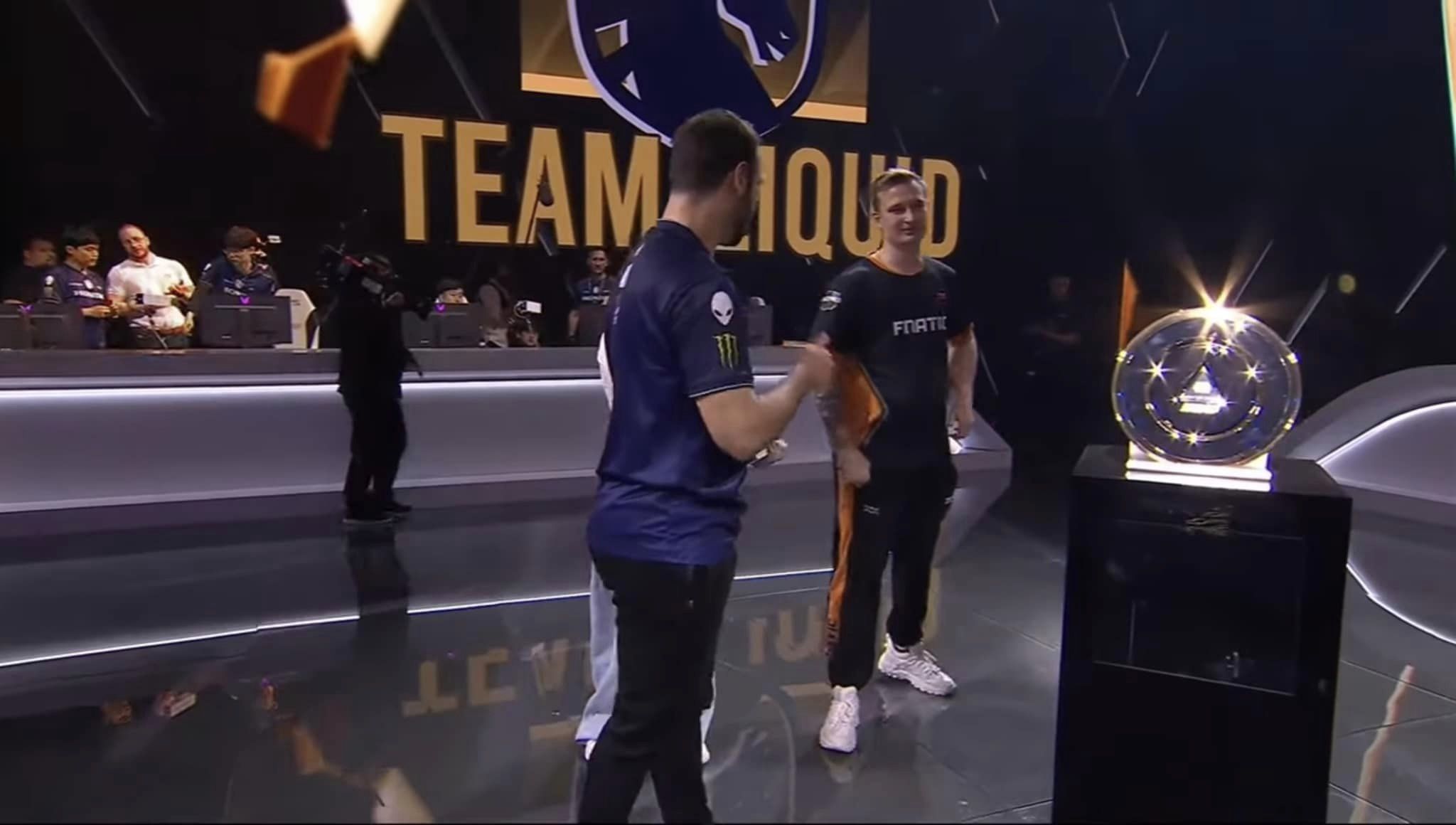 Even personality players like Humanoid or APA are uncomfortable