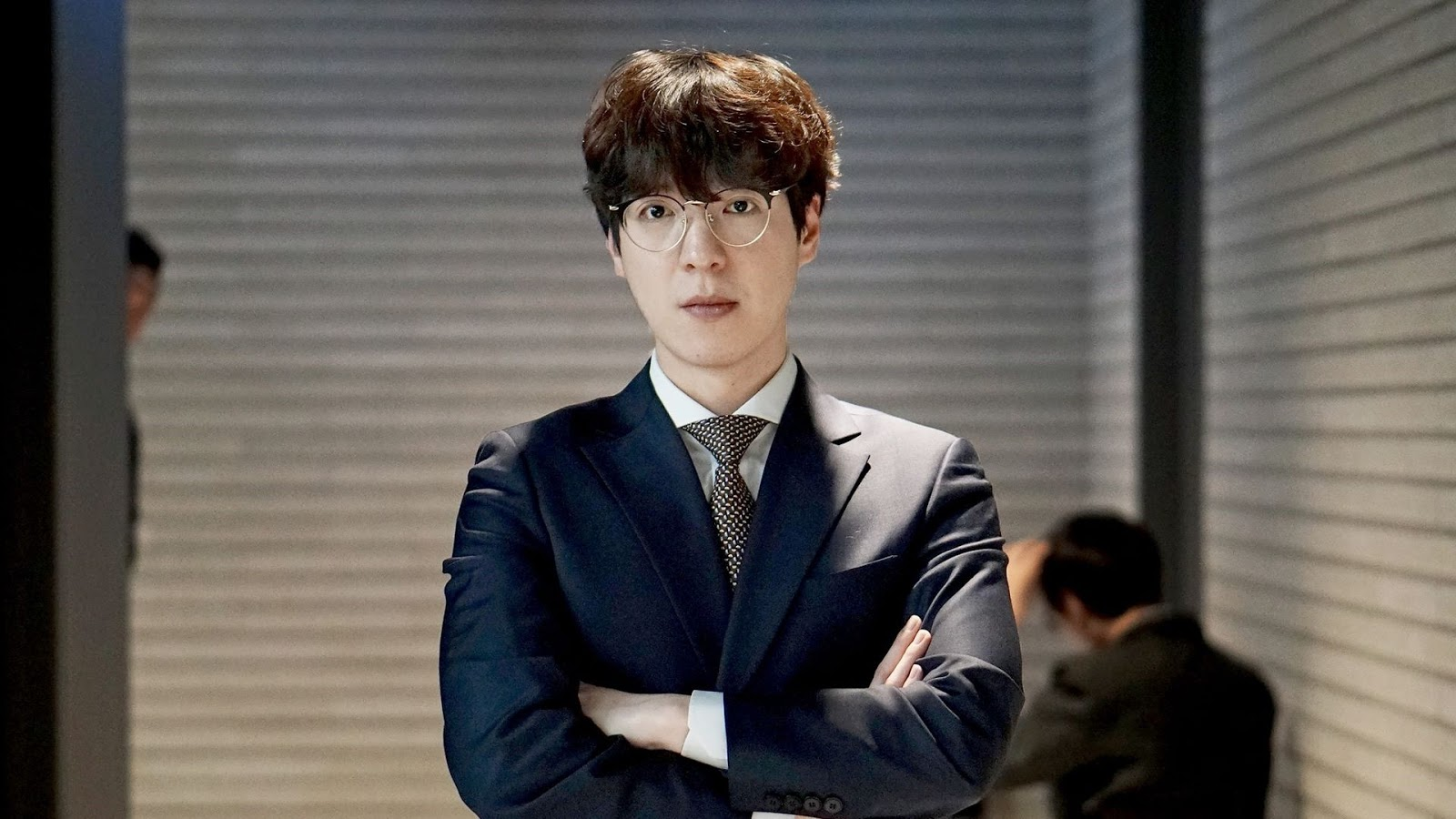 Coach Kkoma once confirmed that the player also has the purpose of collecting data and finding the best direction for T1
