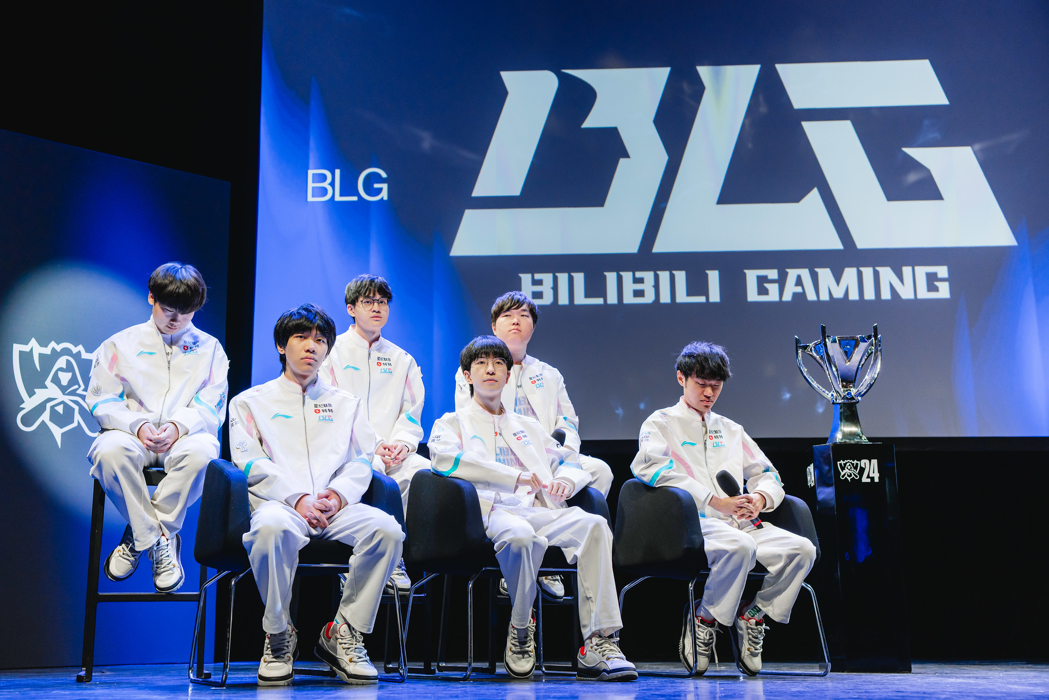 BLG is carrying the responsibility from the expectations of the whole LPL