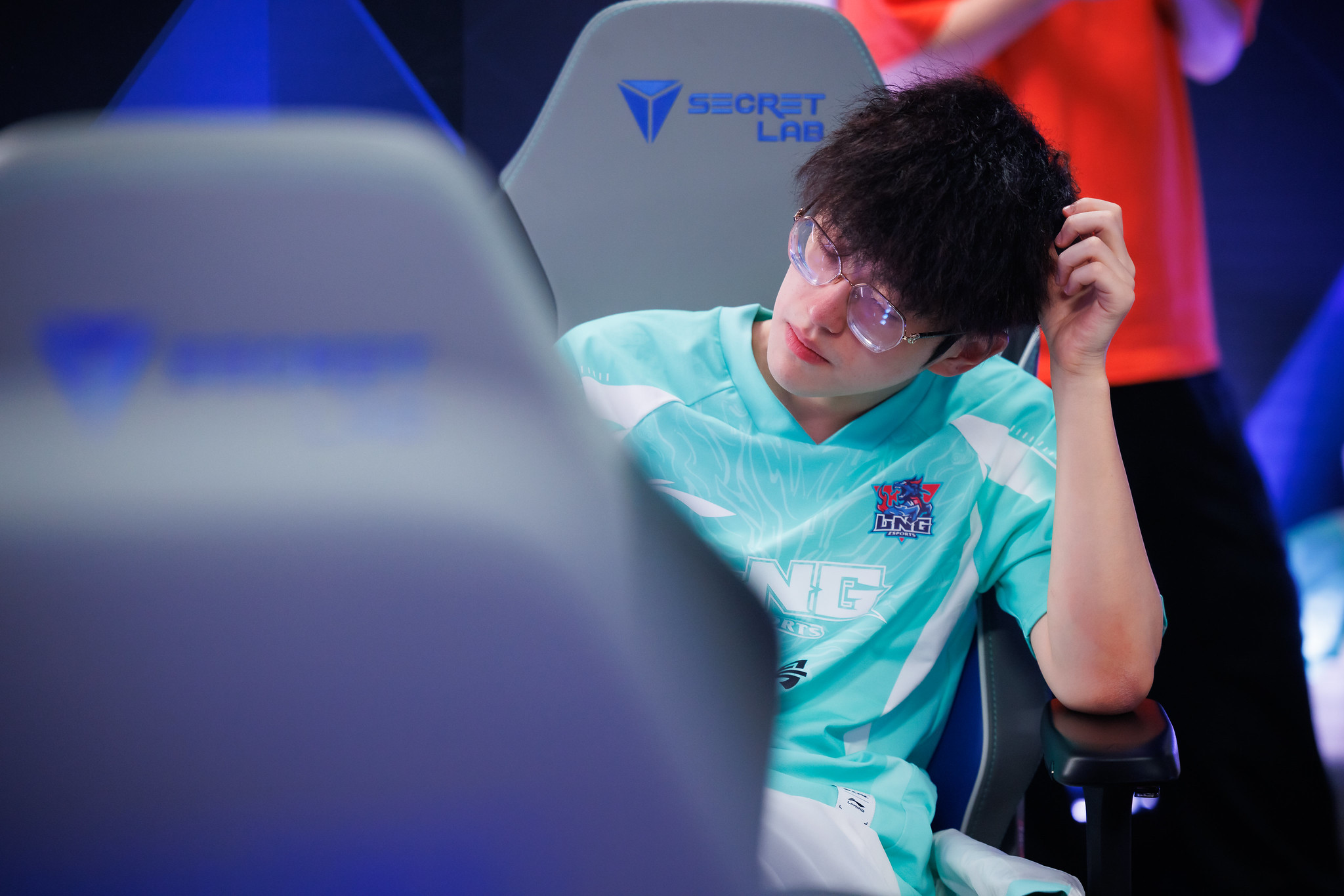 The first quarter final of Worlds 2024 witnessed surprises when LNG was unbeaten was relatively easy to defeat.