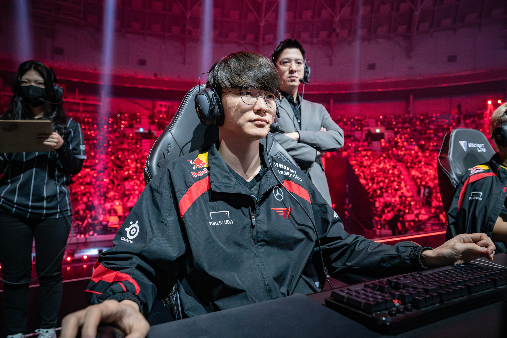 T1 continues to receive another defeat against Gen.g