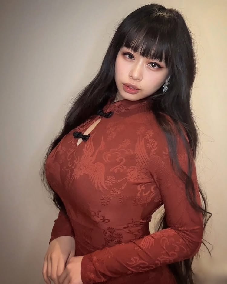 Liv Wang is a female sports reporter from China
