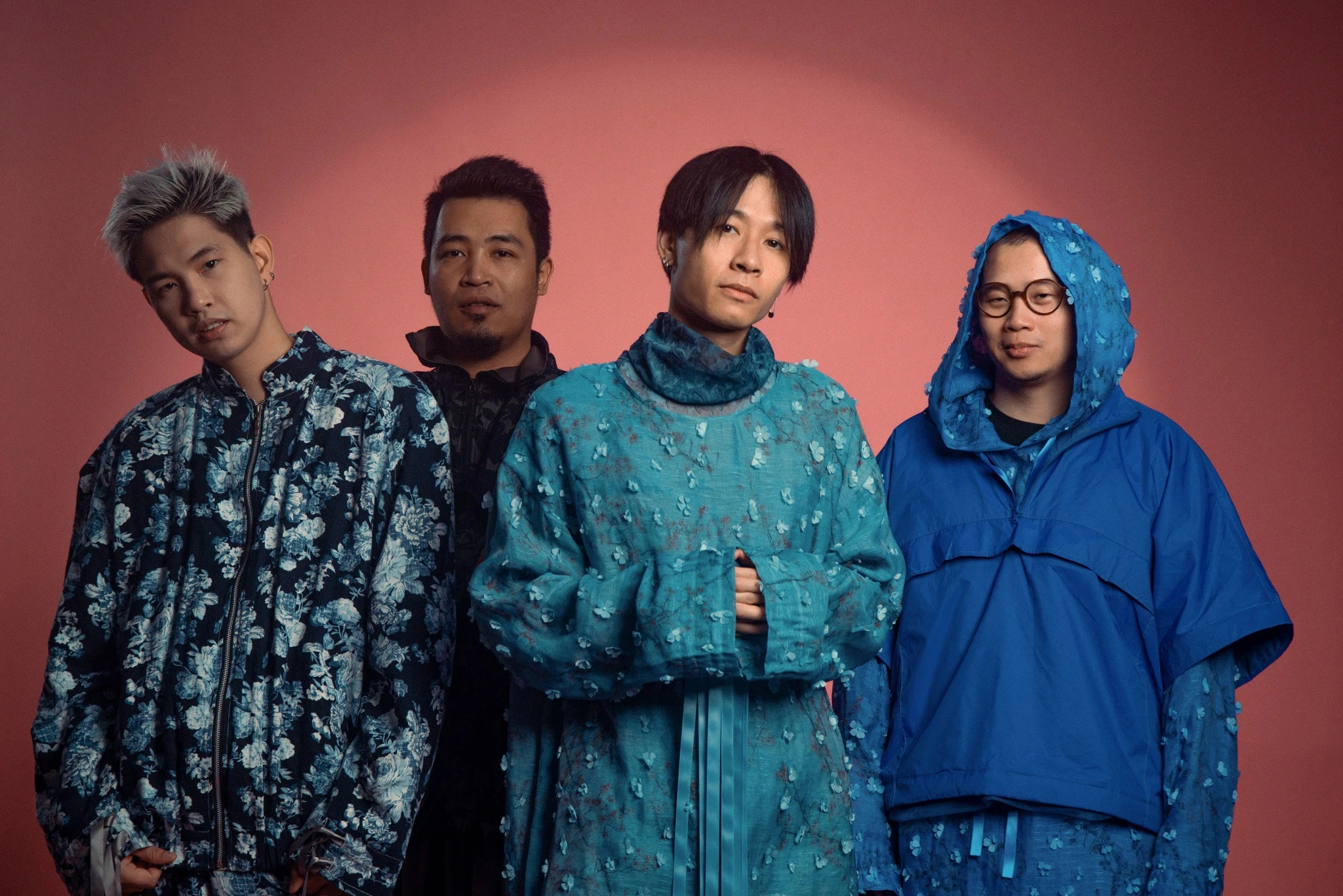 Sweet Band and leader Vu Dinh Trong Thang are the names that have been mentioned in the past few days in the showbiz world