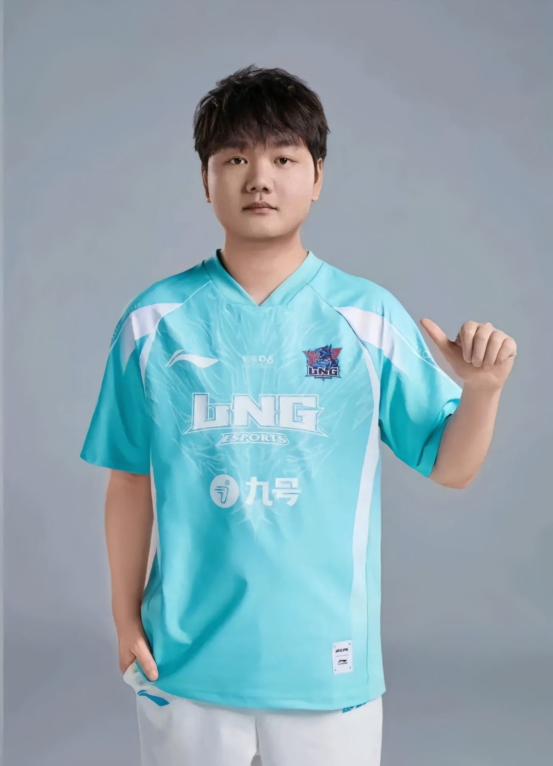 There are information that LNG is almost completed to borrow Yagao to replace scout at Worlds 2024