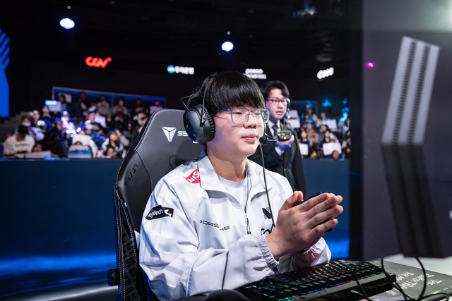 Young star VCS shared about Faker and T1, reminded of historical moments of League of Legends- Photo 1.