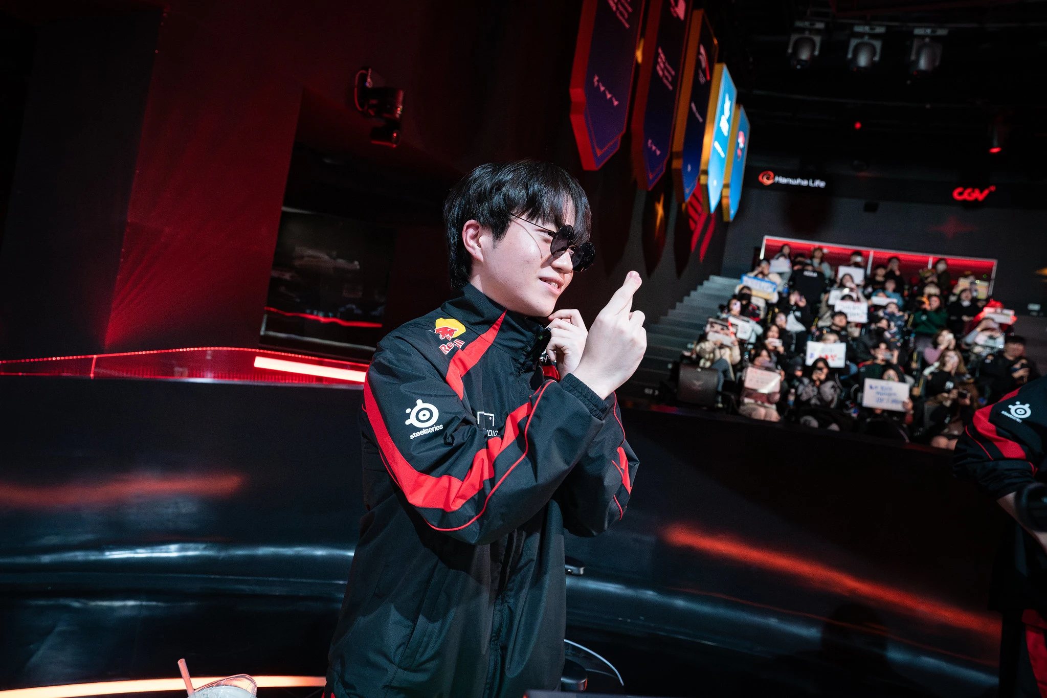 The Bot pair of T1 is showing a very wide champion